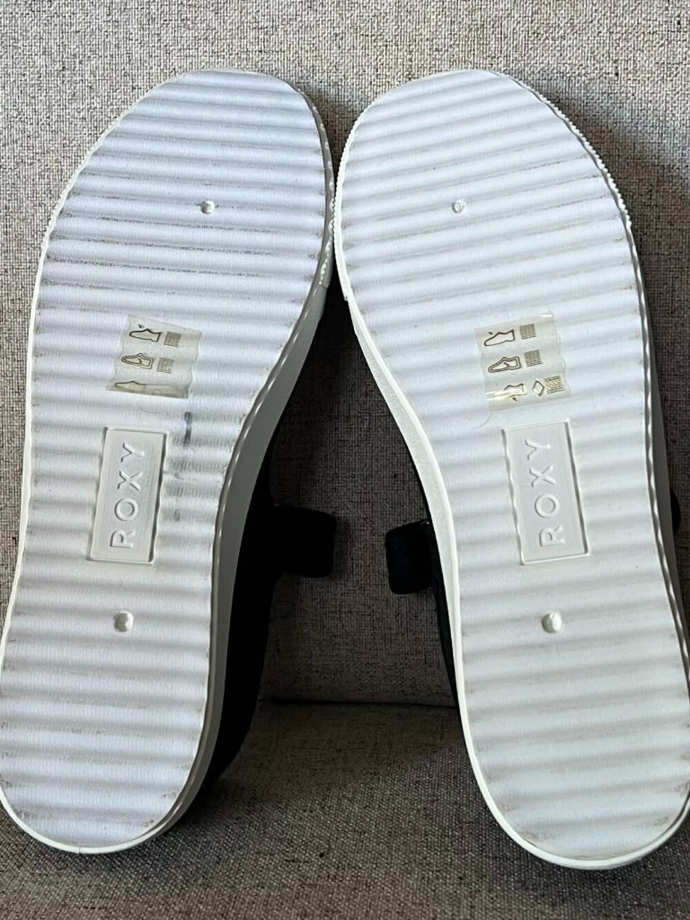 Roxy Sunfari Mary Janes Ballerina Flats Black/Floral Size 9.5 - Picture 5 of 10